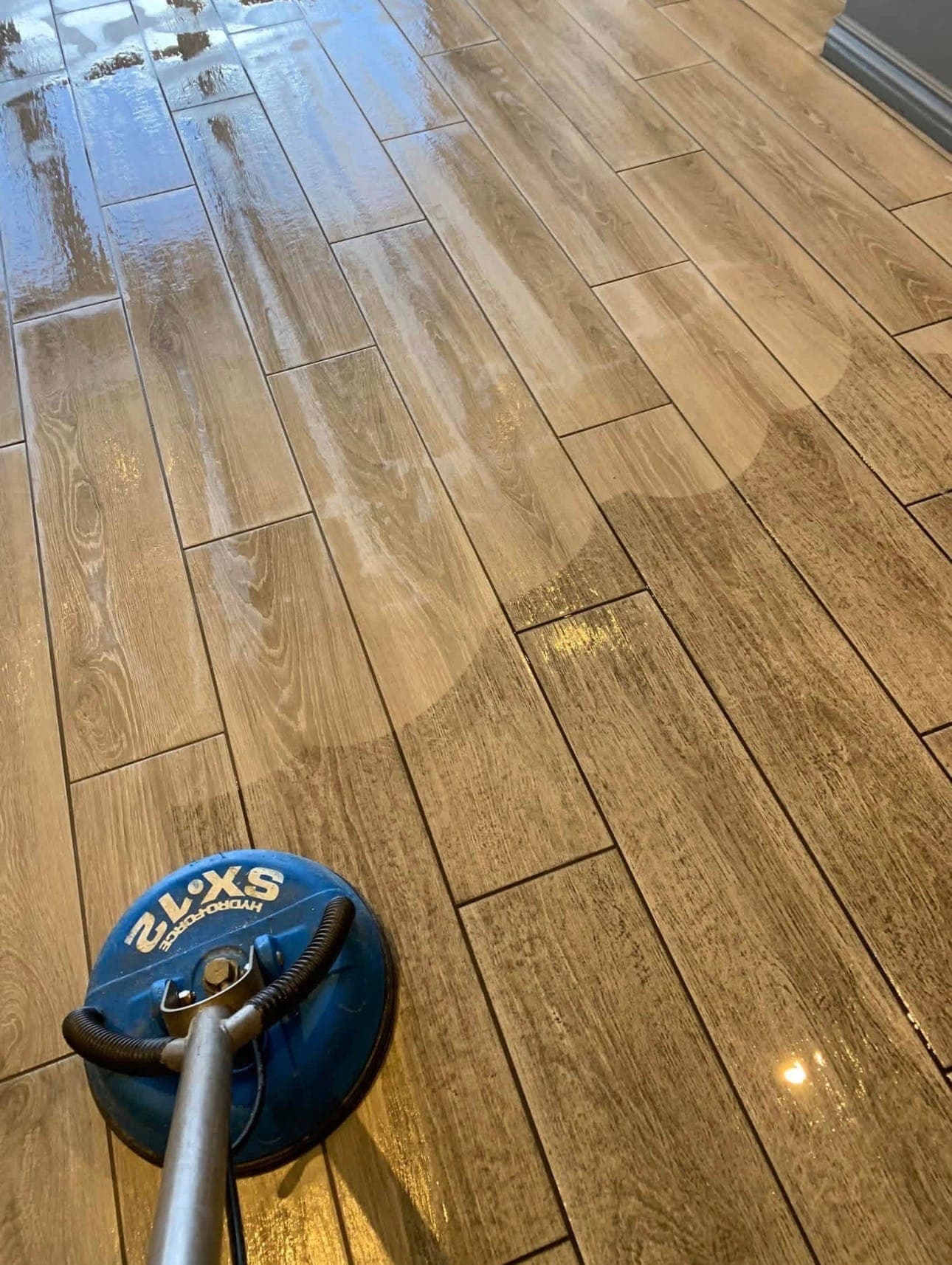 Vinyl & LVP Cleaning